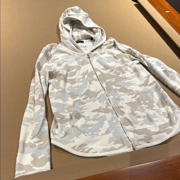 ATM Anthony Thomas Melillo Cream and Tan Hoodie - Picture 3 of 3